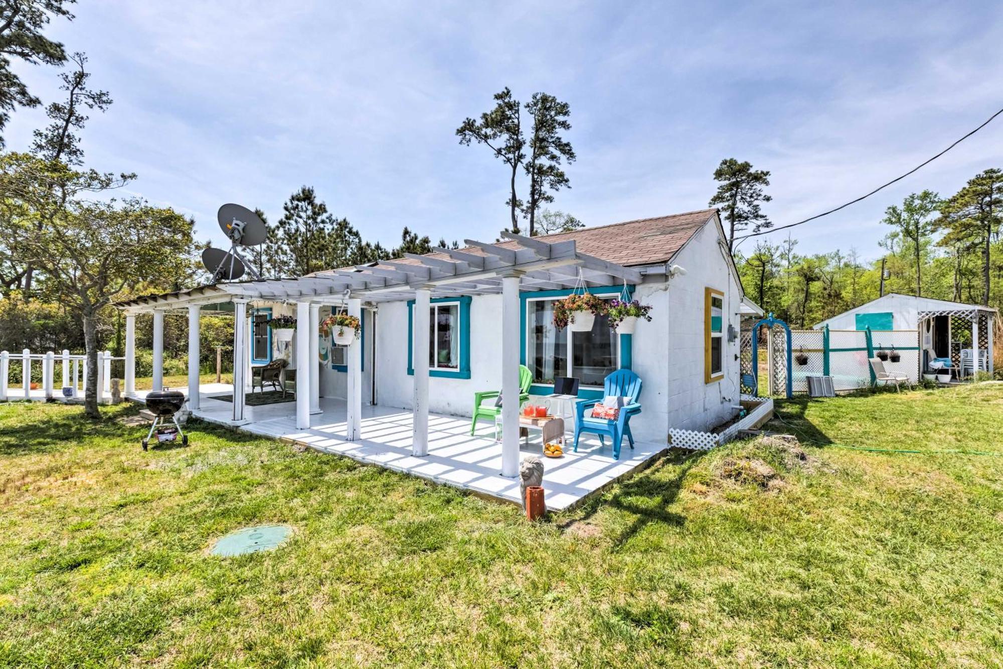 Oceanfront White Stone Cottage With Private Beach! 外观 照片