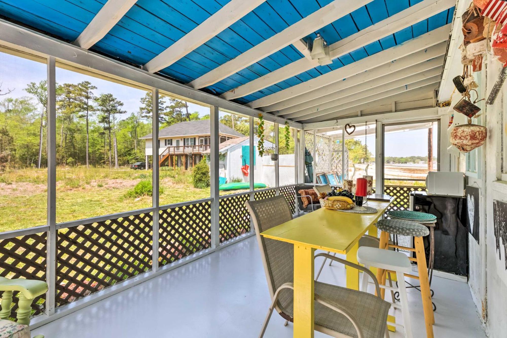 Oceanfront White Stone Cottage With Private Beach! 外观 照片