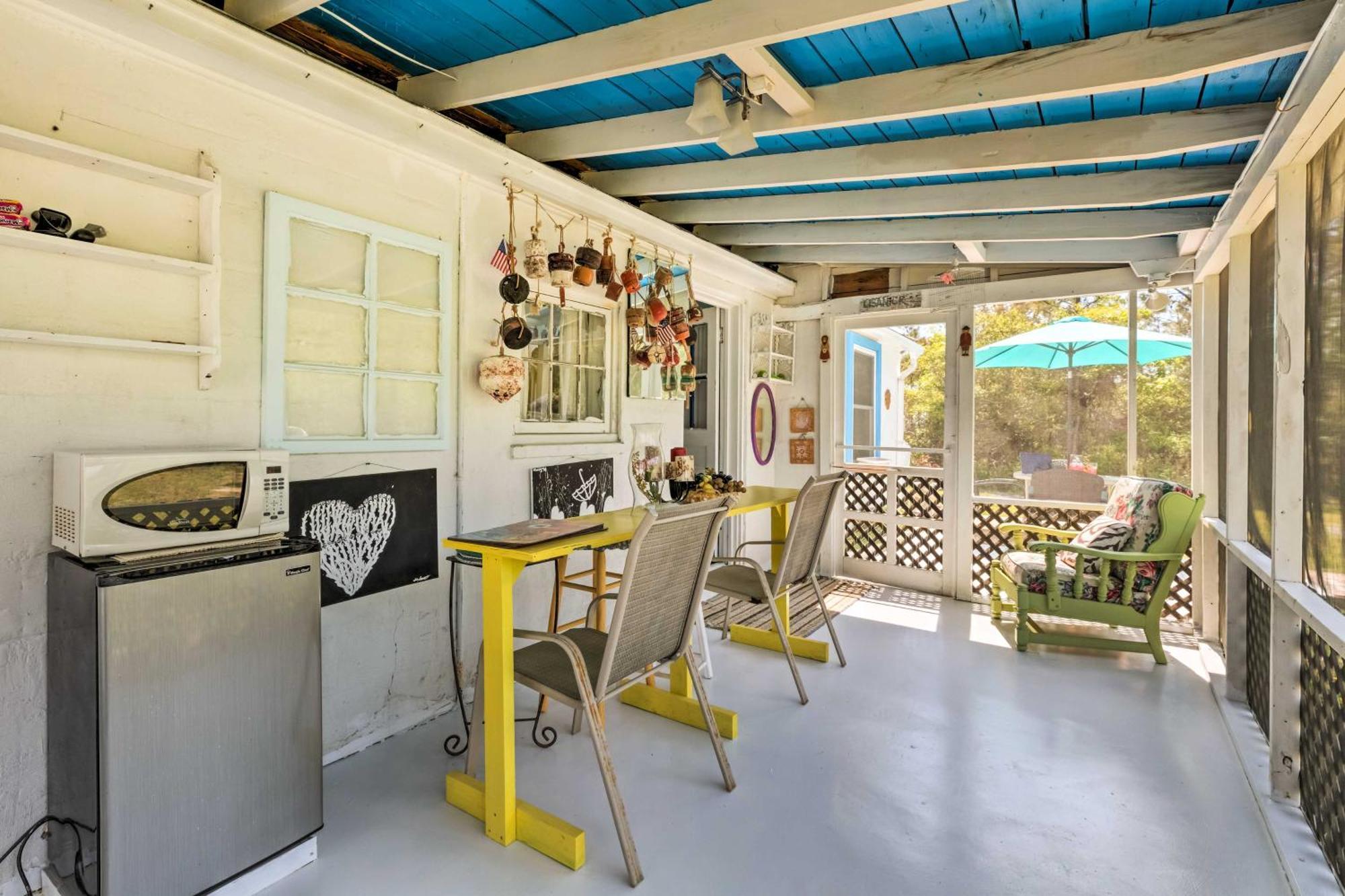 Oceanfront White Stone Cottage With Private Beach! 外观 照片