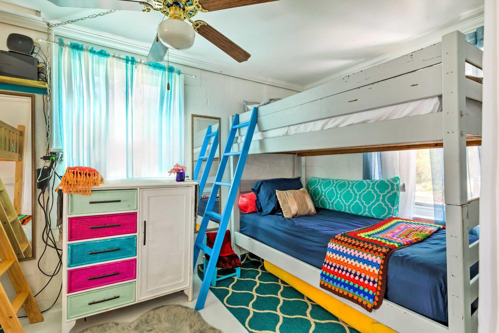 Oceanfront White Stone Cottage With Private Beach! 外观 照片